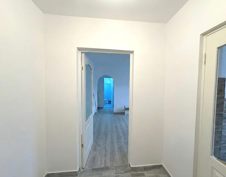 Apartament 2 camere RENOVAT, etaj 3/4, CT, incalzire pardoseala, Mircea