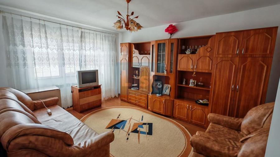 De vanzare apartament spatios cu 4 camere decomandate, zona gării
