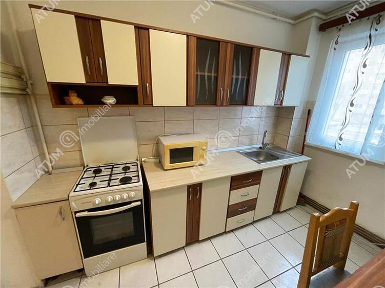 Apartament 3 camere si balcon in zona Ciresica din Sibiu