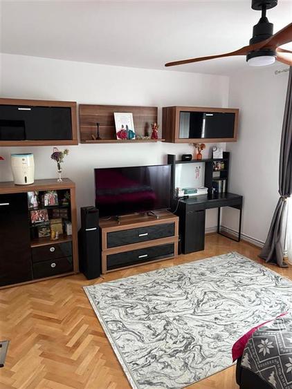 Apartament 2 camere si balcon zona Rahova