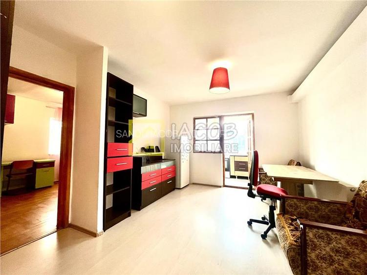 2 camere decomandate zona Stefan cel Mare Bacau - 2