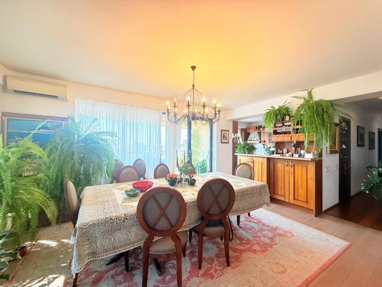 Apartament exclusivist cu 4 camere, vedere panoramică, Central Park