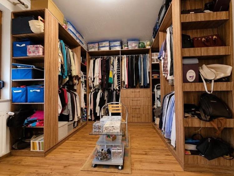 Vilă de vânzare în Sisești | 241 mp, curte amenajată și 2 parcări private