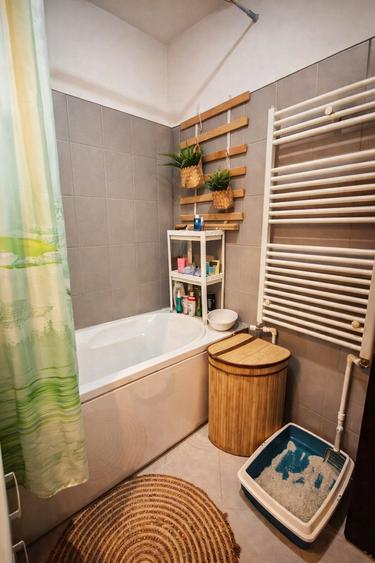 Renovat 2024 • 2 camere decomandat • Nicolina • 75.000 €