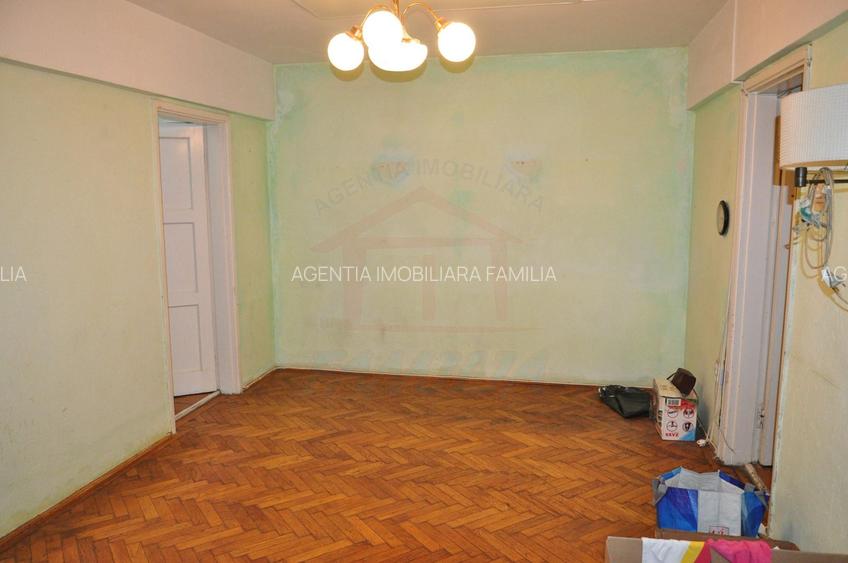 De vanzare apartament 2 camere, Centru - 14