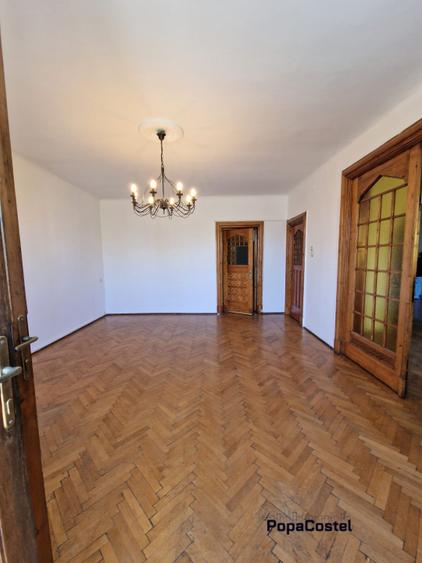 Piata Romana - Lascar Catargiu 3 camere etaj 3 in vila istorica, ideal birou