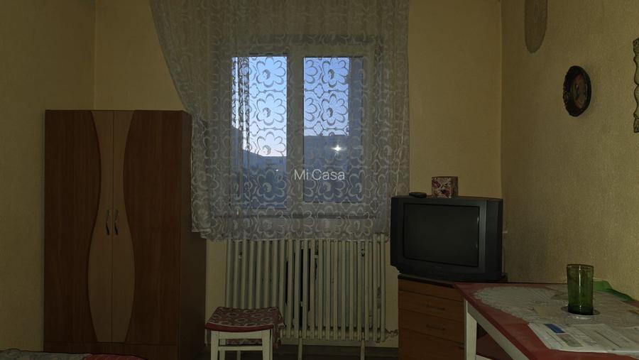 Garsoniera cu baie proprie xona Tractorul - 2