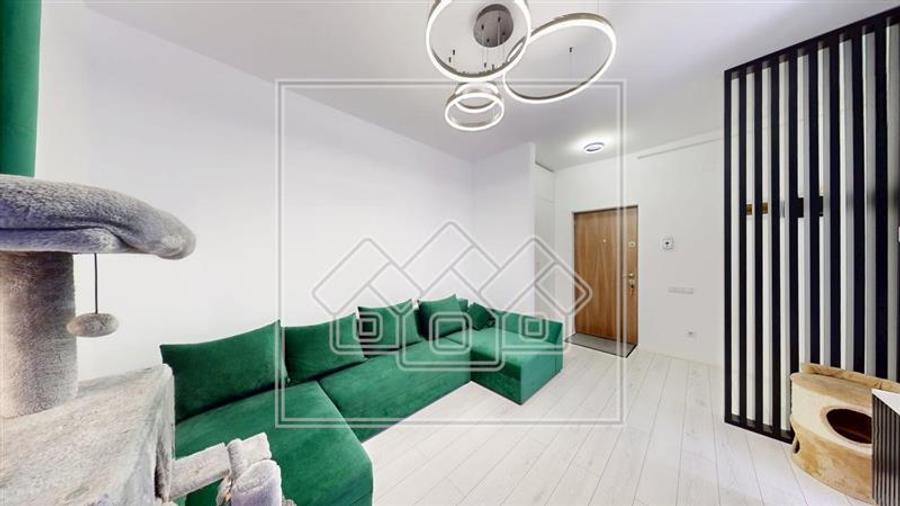 Ap cu 3 camere, balcon, 2 locuri de parcare, mobilat modern