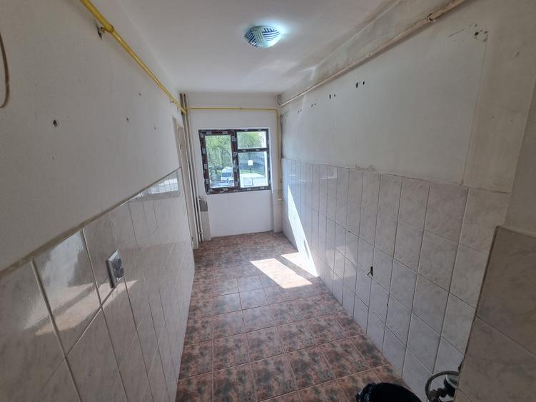 Apartament 2 camere decomandat Piata Nicolina