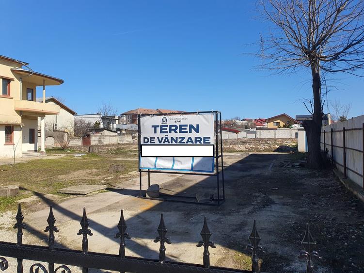 Teren de vanzare
