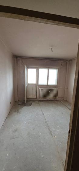 Apartament 4 Camere,Tineretului,Metrou,bl.1982,DECOMANDAT,2 bai,2 balcoane,Liber