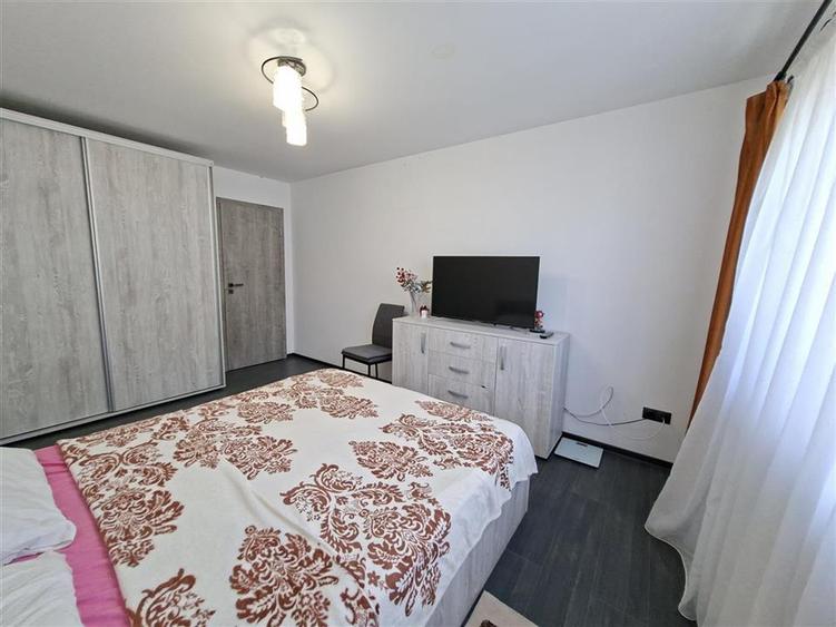 Apartament modern 3 camere balcon 2 locuri parcare zona Brana