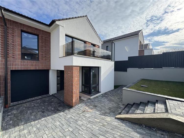 Casa Tip Duplex D + P+ ET, 612 mp teren,situata in cartierul Borhanci!
