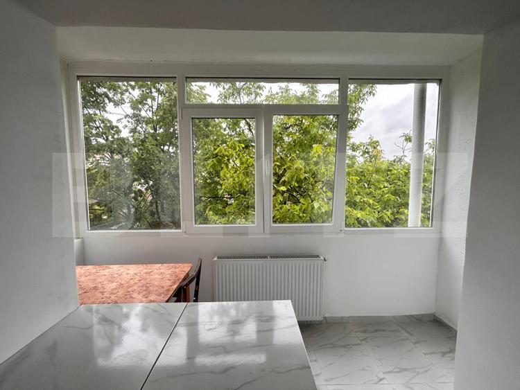 Apartament 2 camere de vanzare, decomandat, 55.70 mp, zona Nicolina