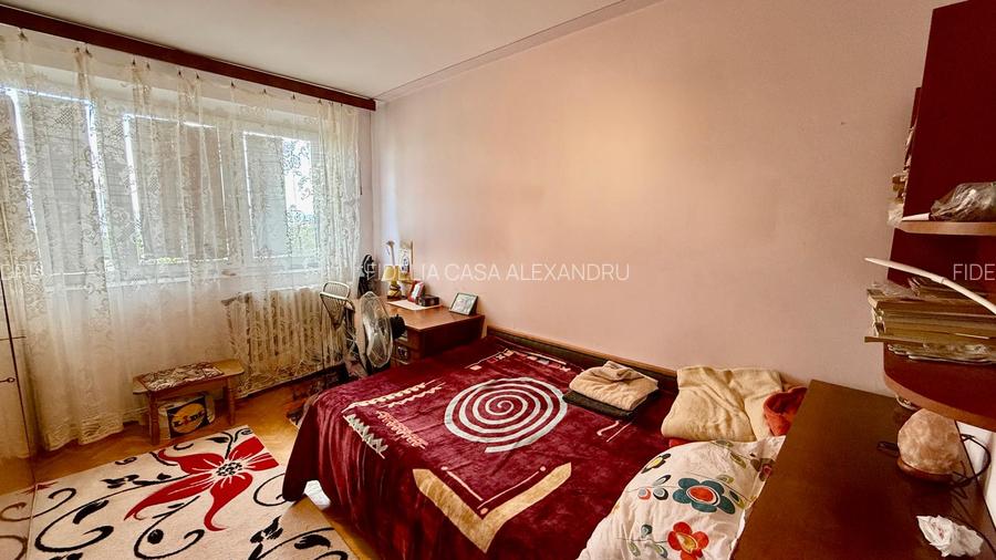 Apartament cu 3 camere decomandat in Tatarasi