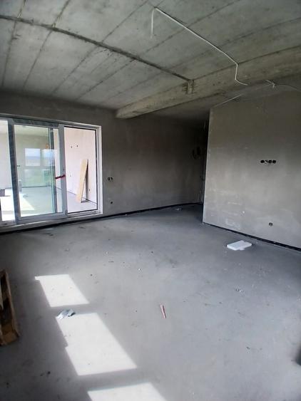 Penthouse pe malul lacului, cu terasă panoramică 90 mp