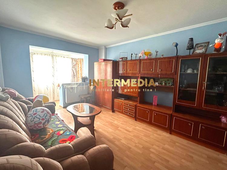 Vanzare Apartament 4 camere Deco CETATE Mercur 2 bai 90 mp cu balcon si pod