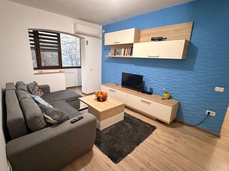CAMPUS APARTAMENT CU 3 CAMERE ,LIBER, MOBILAT 53 MP PRET 110000 EURO