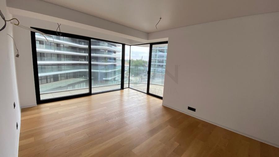 REA1025867 Apartament 4 camere Yacht Kid - terasa 77 mp