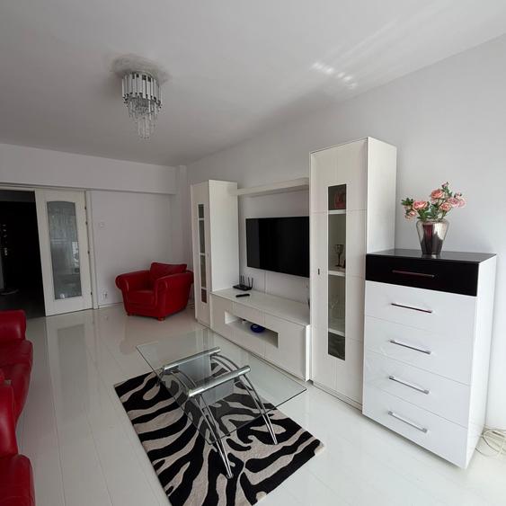 UNIRII BULEVARD 2 CAMERE , 3 BALCOANE, 3 MINUTE METROU UNIRII