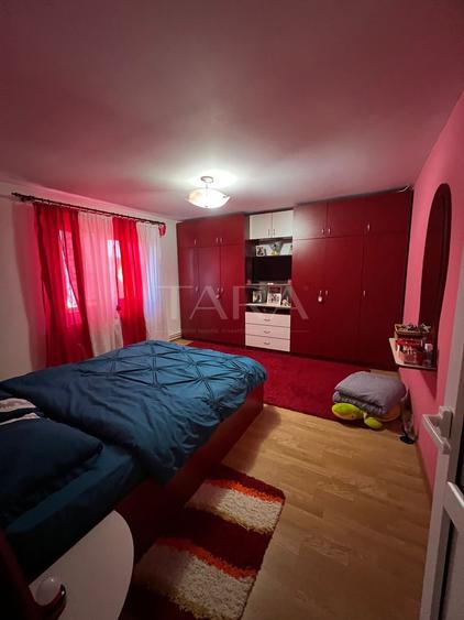 Apartament 3 camere in zona Primariei