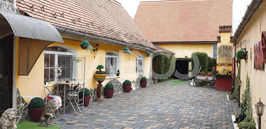 Casa individuala 2 camere garaj filigorie si curte Cristian Sibiu