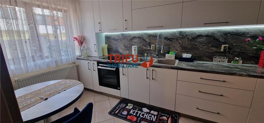 Casa tip duplex 3 camere de vanzare zona Micesti
