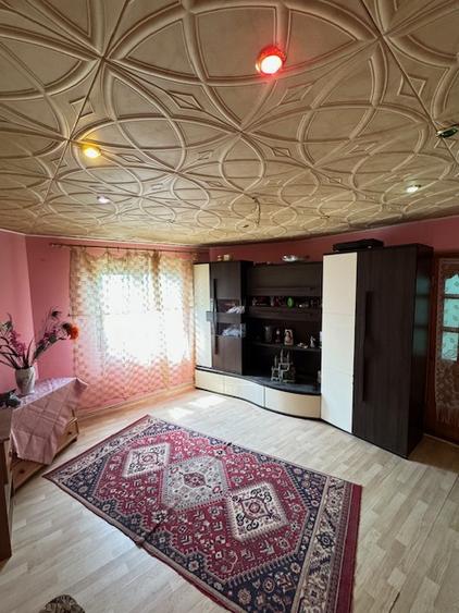 Casa cu etaj de vanzare sat Beresti, com. Sascut, jud. Bacau
