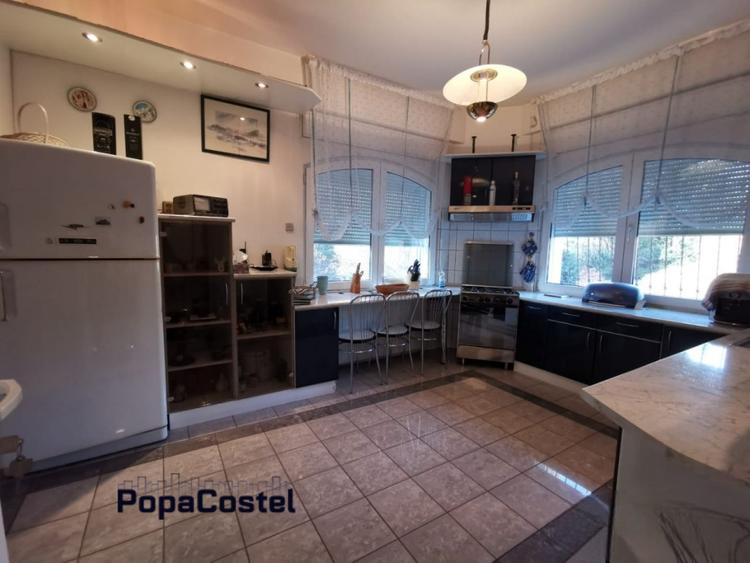 Breaza de Sus vila 487 mp utili S+P+1E+M cu teren 6258 mp