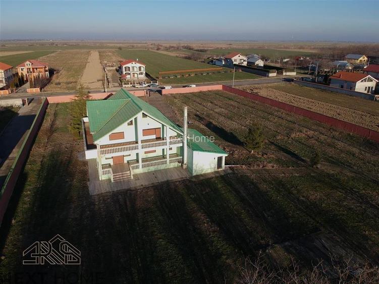 CASA  DE VANZARE BOTARLAU - 39