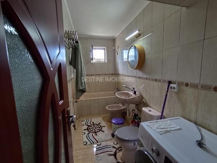 Baicoi Liliesti apartament 2 camere complet renovat, utilat si mobilat ! - 2