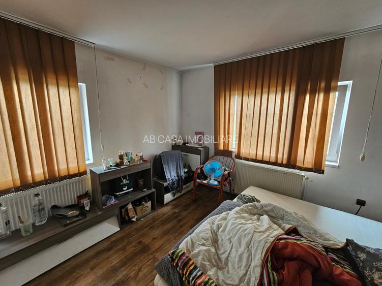 2 apartamente, în casă cu 6 ap, P+E+M, 2000, zona Mircea cel Bătrân, comision 0% - 17
