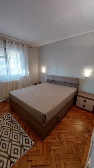 Braila apartament 3 camere de inchiriat ultracentral Scolilor parter