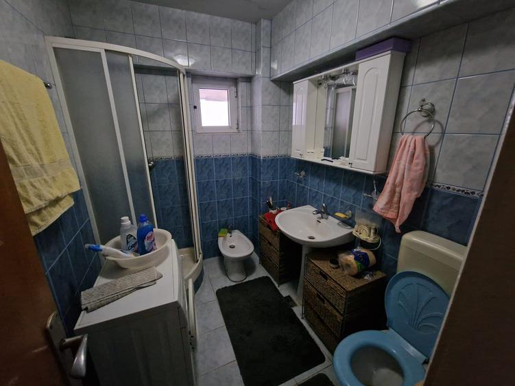 Apartament 3 camere Strada Cuza Voda - etaj 3 - 77 mp
