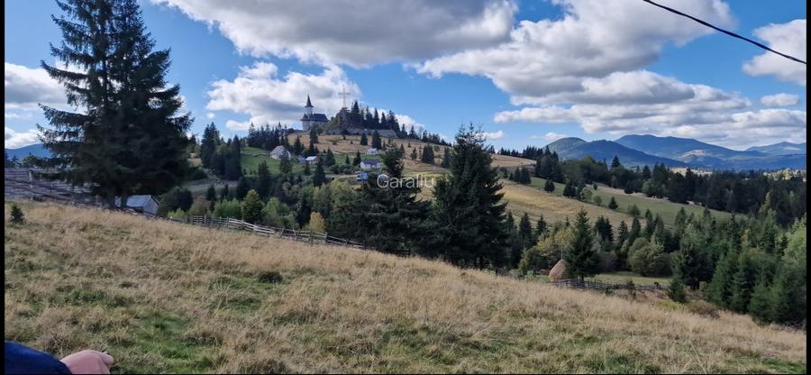 Teren intravilan Piatra Fantanele 17000 mp cu deschidere DN17