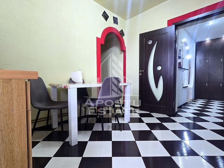 Apartament 3 camere decomandat, etaj 4/4 negociabil