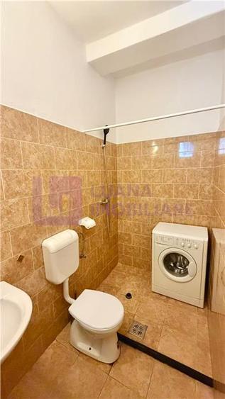 Spatiu de comercial/ birouri | 80 mp | Strand | cladire separata