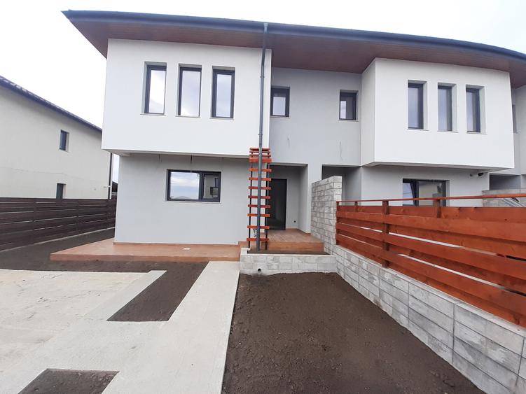 Vila de vanzare Valea Lupului