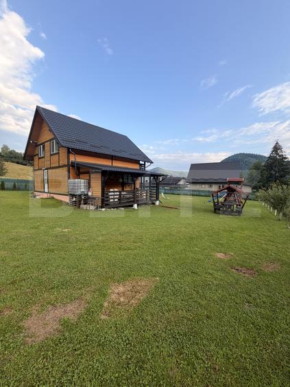 Casa de vacanta , 114 mp , 1080 mp teren, Vama, Bucovina