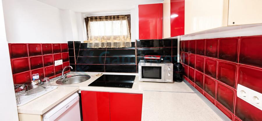 Apartament central cu o camera de vanzare in Oradea, Zona Parcului Petőfi Sándor
