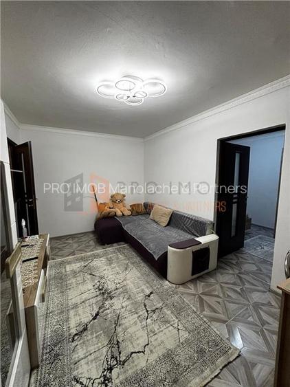 Apartament 2 camere cf 2 semidecomandat zona Micro 14 - 3