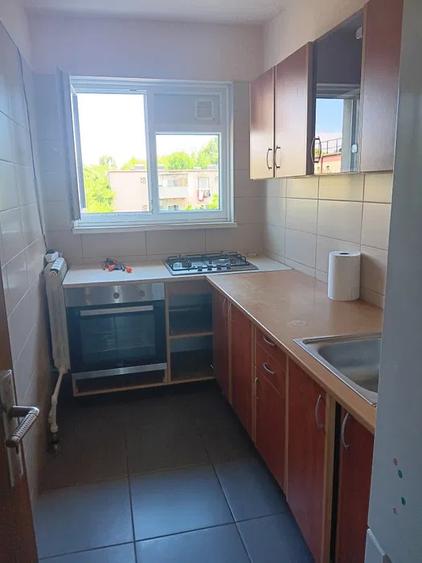 Apartament 2 camere, semidecomandat, 38 mp, ac, Piata Resita