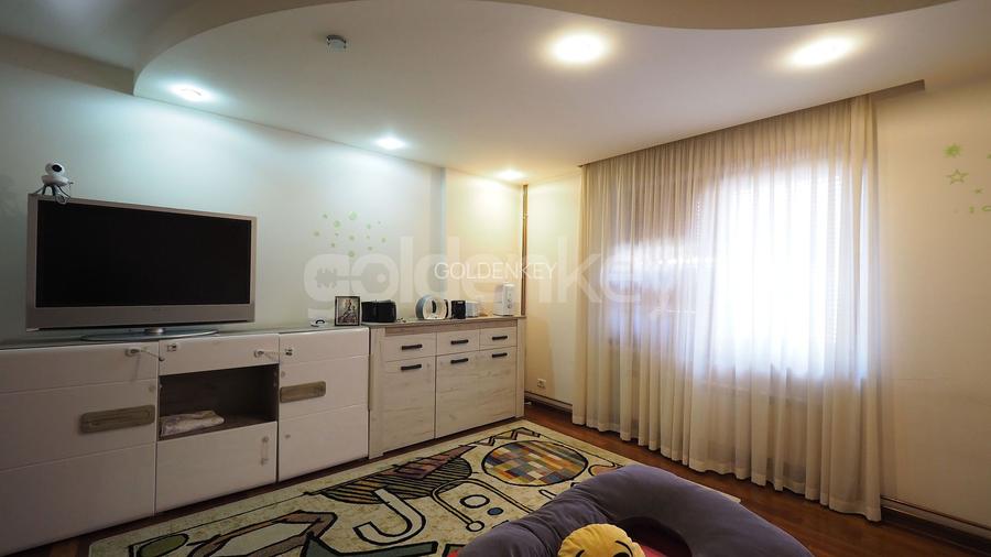 Vila cu 9 camere, 5 bai | D+P+1+M | 416mp teren - 19