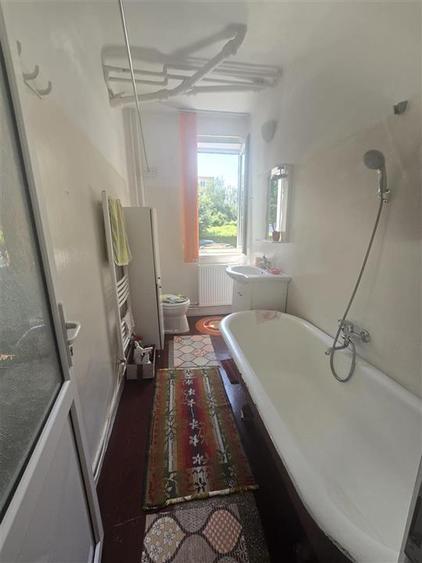 Apartament cu o camera spatios zona Negoiu Fagaras