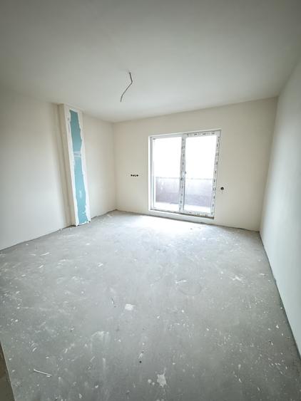 Apartament tip Penthouse, 3 camere, 64 mp, terasa 88 mp, Zona Eroilor