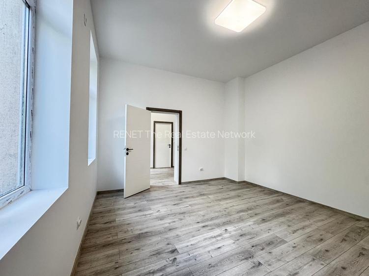Spațiu renovat lângă Mitropolie | pretabil birouri | etaj 1 - 13
