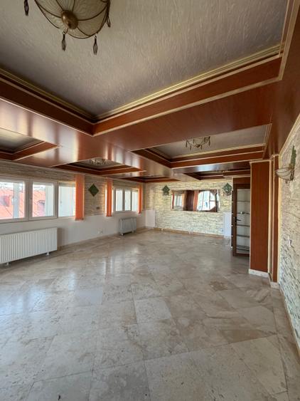 Piata Romana, 4 camere nemobilate, etaj 4/P+5, 115mp