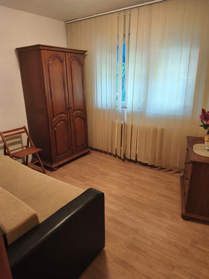 Apartament 3 camere- Zona Sud - etaj 2 - 54 mp
