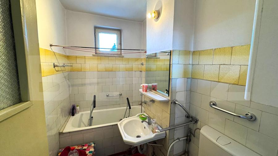 Apartament cu 3 camere, 66 mp, zona Centrala