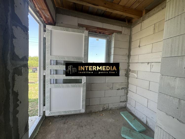 Casa in Rosu Teren 570 mp sau 1134 mp Terasa mare imprejmuit Barabant Alba